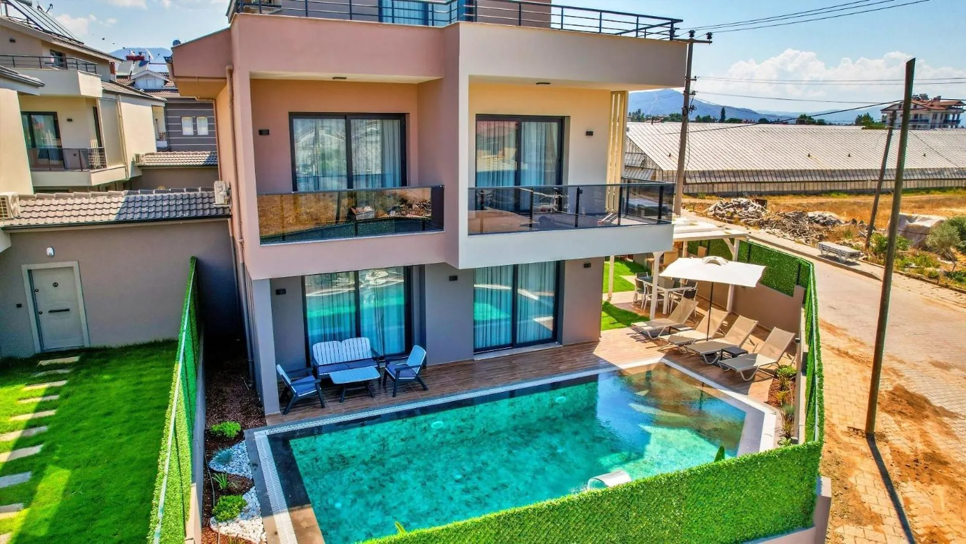 Fethiye 4 Bedroom Villa - 9269 contacts